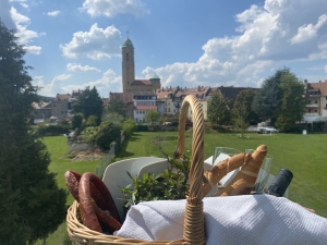 Ganz in Weiß zum Dinner in der Gärtnerstadt